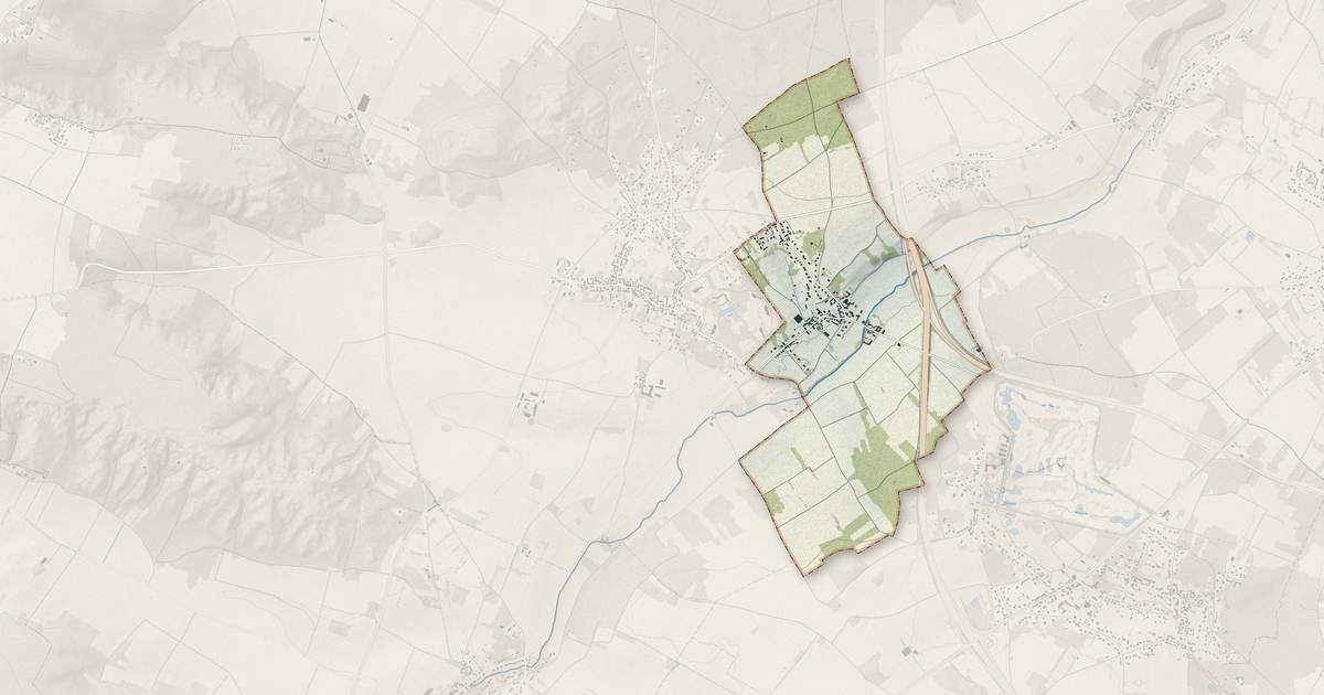 Portrait cartographique de Saint-Germain-sur-École : relief, eau, forêts, bâti et voies, calculés à partir des données de l'IGN