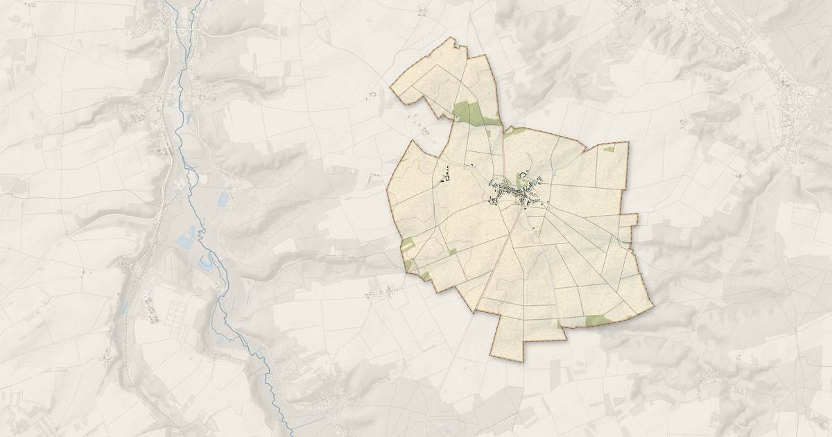 Portrait cartographique de Tousson : relief, eau, forêts, bâti et voies, calculés à partir des données de l'IGN