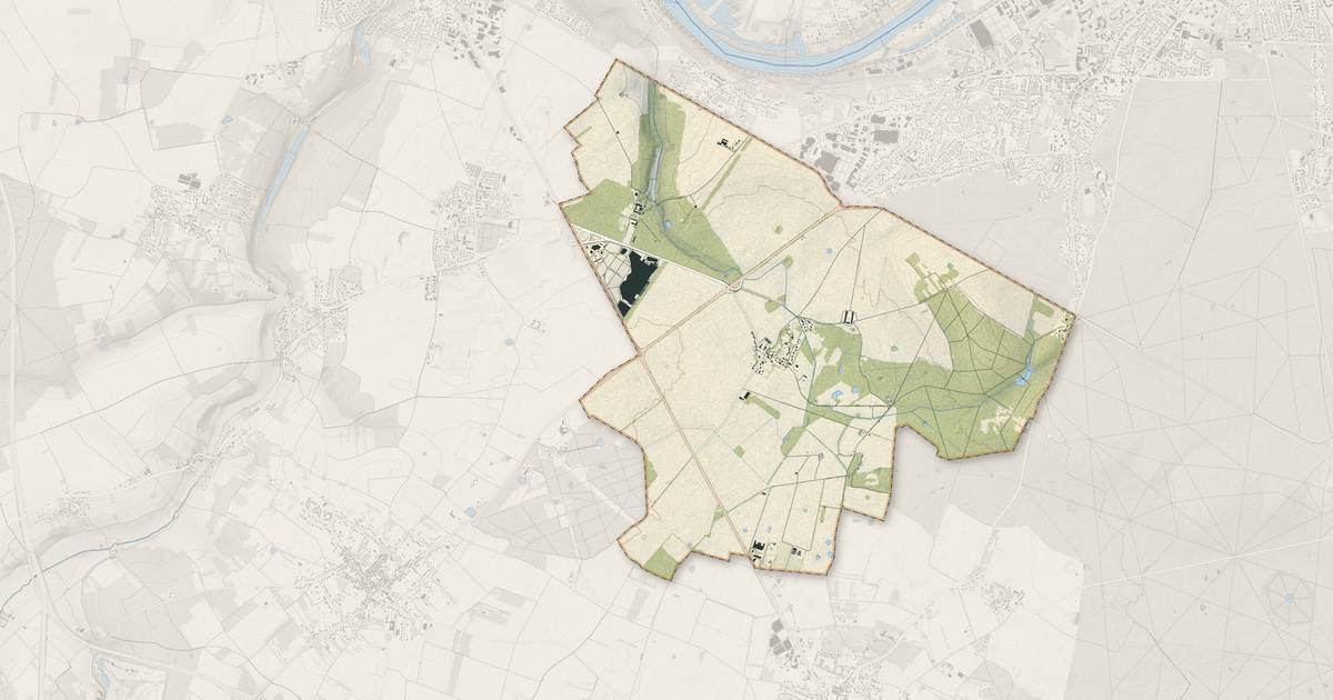 Portrait cartographique de Villiers-en-Bière : relief, eau, forêts, bâti et voies, calculés à partir des données de l'IGN