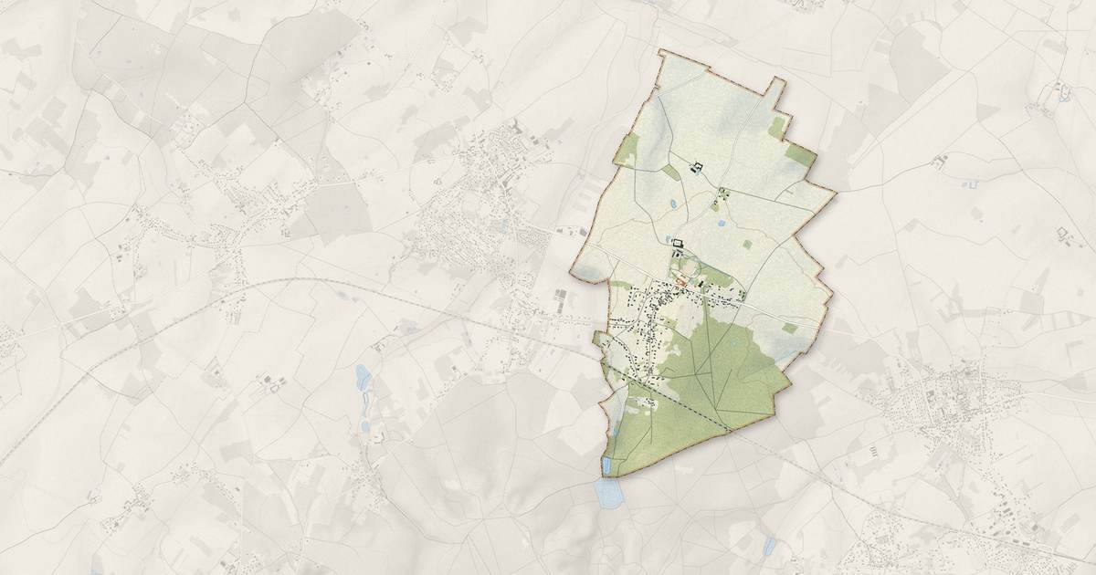 Portrait cartographique de Béhoust : relief, eau, forêts, bâti et voies, calculés à partir des données de l'IGN