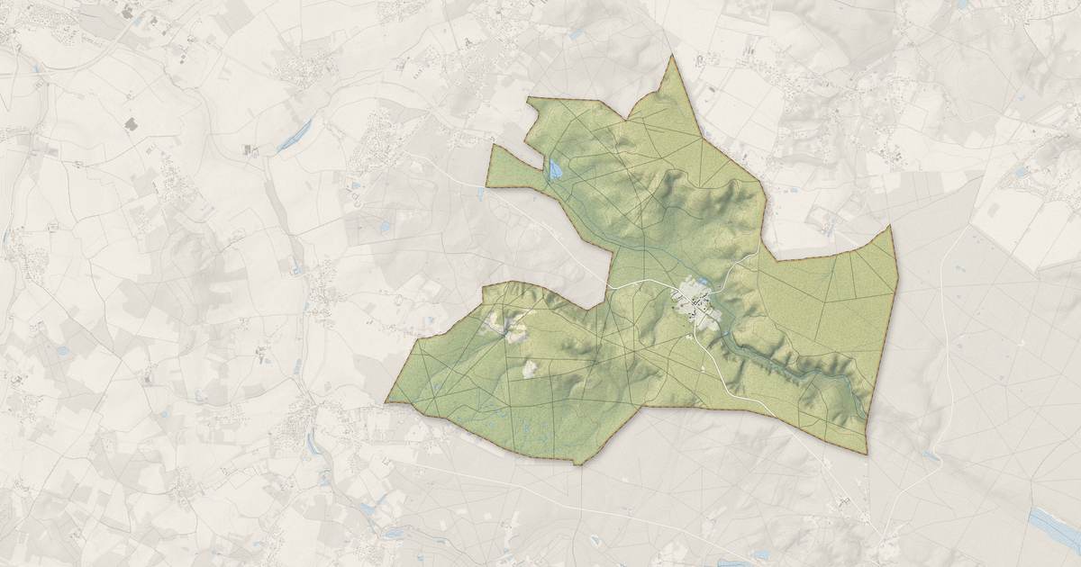 Portrait cartographique de Gambaiseuil : relief, eau, forêts, bâti et voies, calculés à partir des données de l'IGN