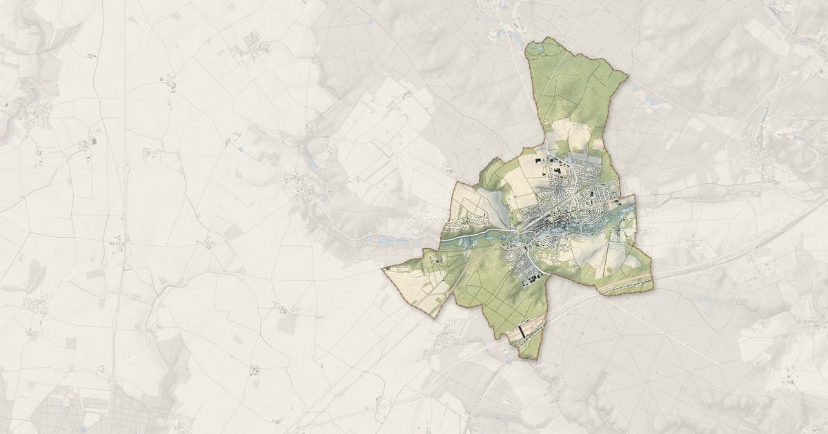 Portrait cartographique de Saint-Arnoult-en-Yvelines : relief, eau, forêts, bâti et voies, calculés à partir des données de l'IGN