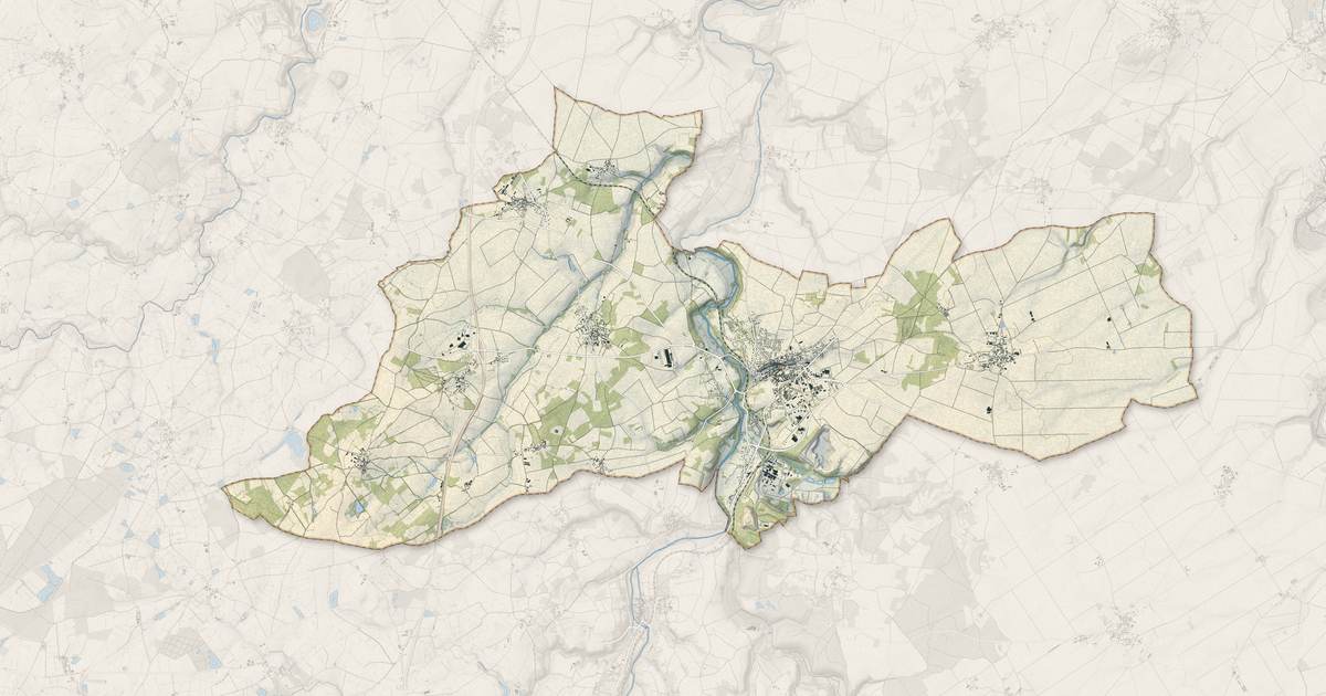Portrait cartographique de Airvault : relief, eau, forêts, bâti et voies, calculés à partir des données de l'IGN