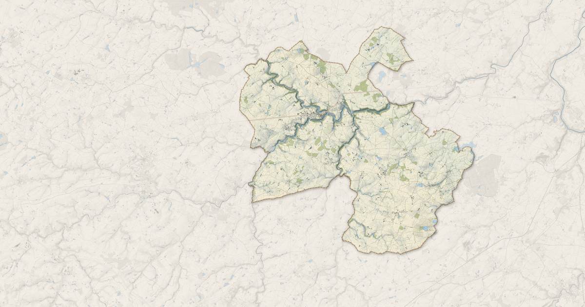 Portrait cartographique de Argentonnay : relief, eau, forêts, bâti et voies, calculés à partir des données de l'IGN
