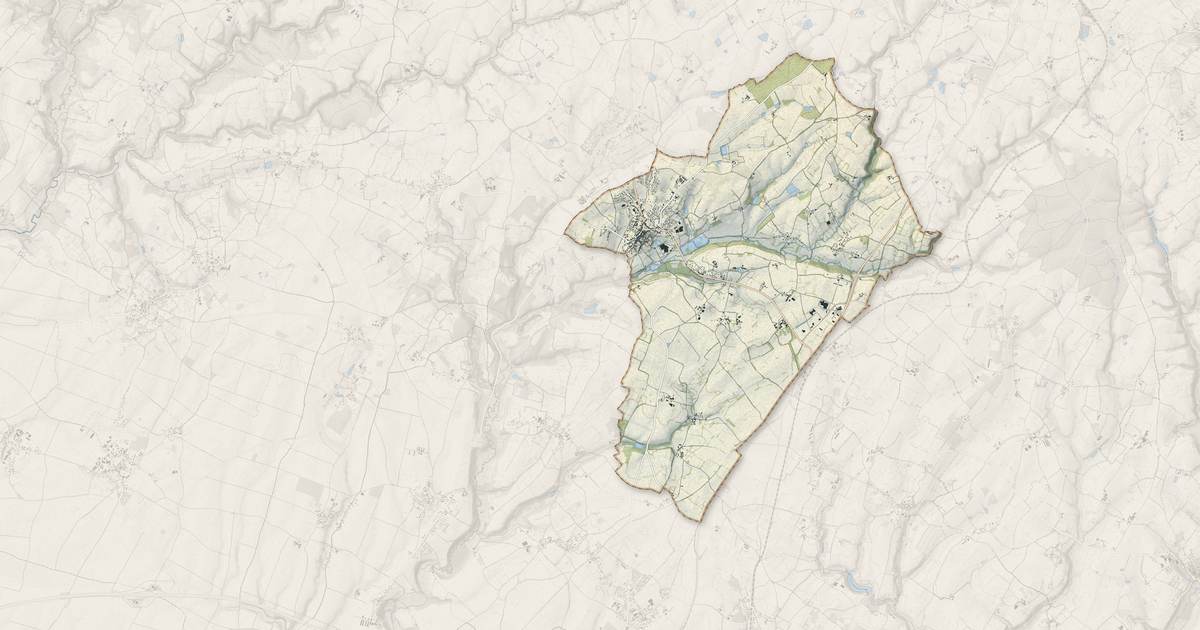 Portrait cartographique de Champdeniers : relief, eau, forêts, bâti et voies, calculés à partir des données de l'IGN