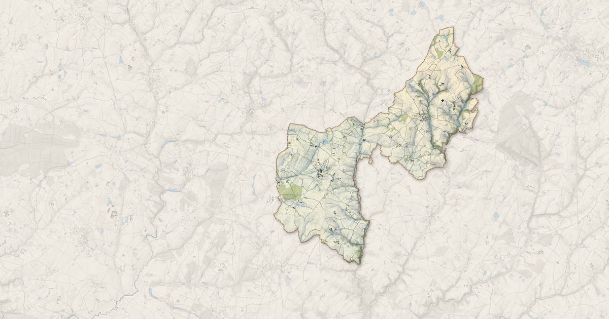 Portrait cartographique de Beugnon-Thireuil : relief, eau, forêts, bâti et voies, calculés à partir des données de l'IGN