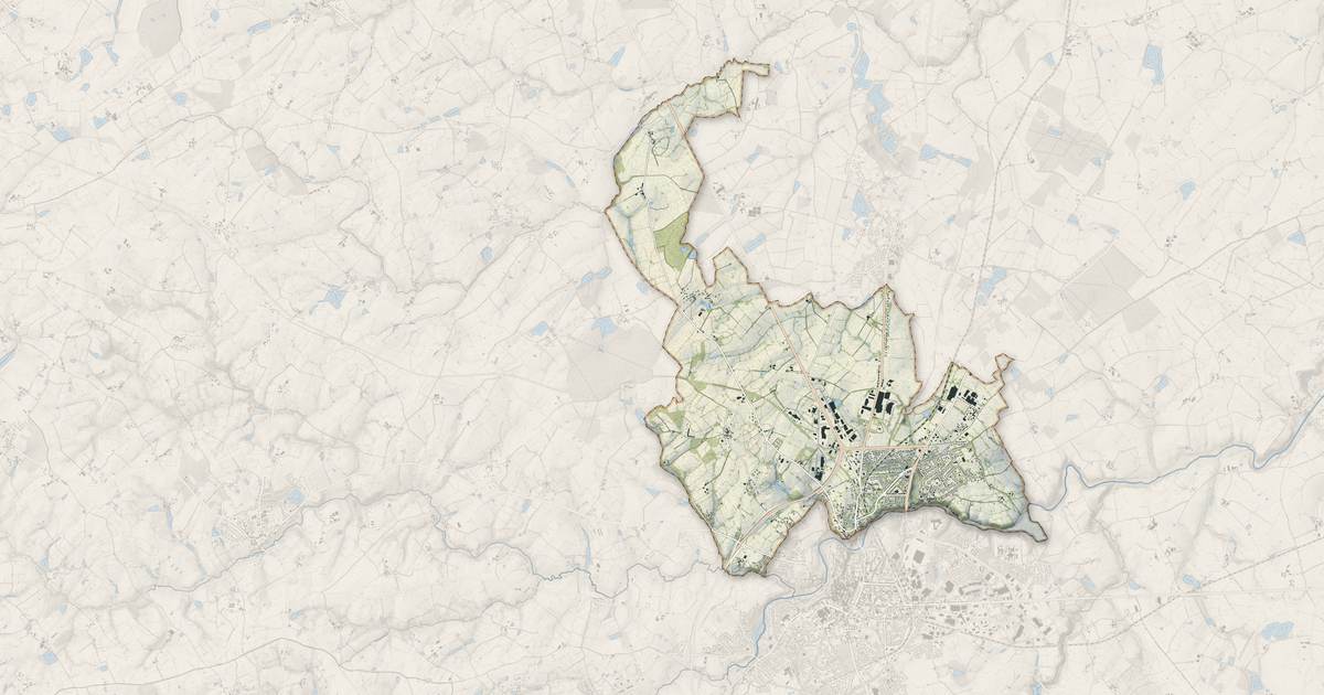 Portrait cartographique de Châtillon-sur-Thouet : relief, eau, forêts, bâti et voies, calculés à partir des données de l'IGN