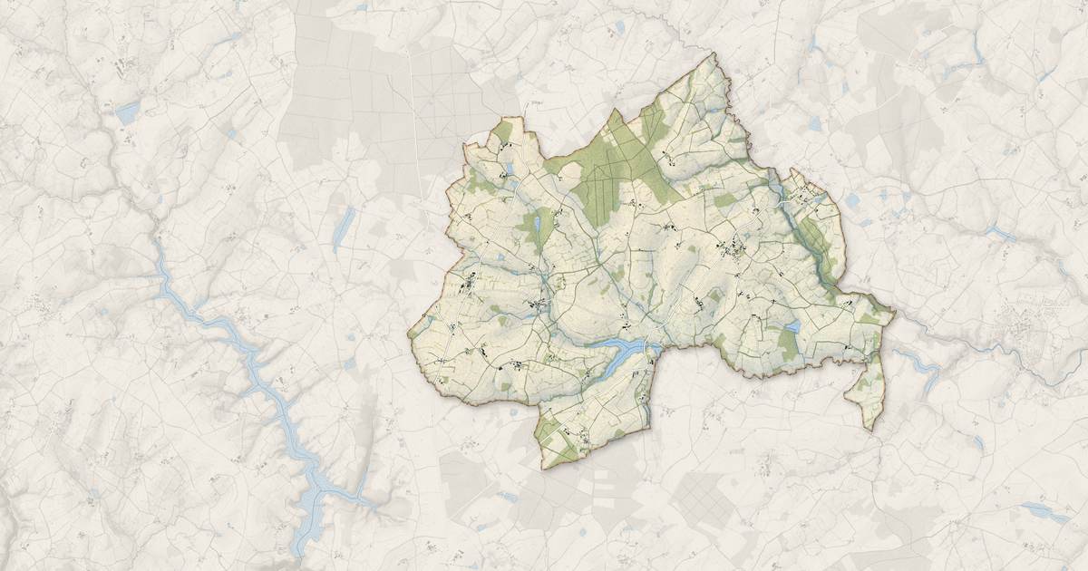 Portrait cartographique de Les Châteliers : relief, eau, forêts, bâti et voies, calculés à partir des données de l'IGN