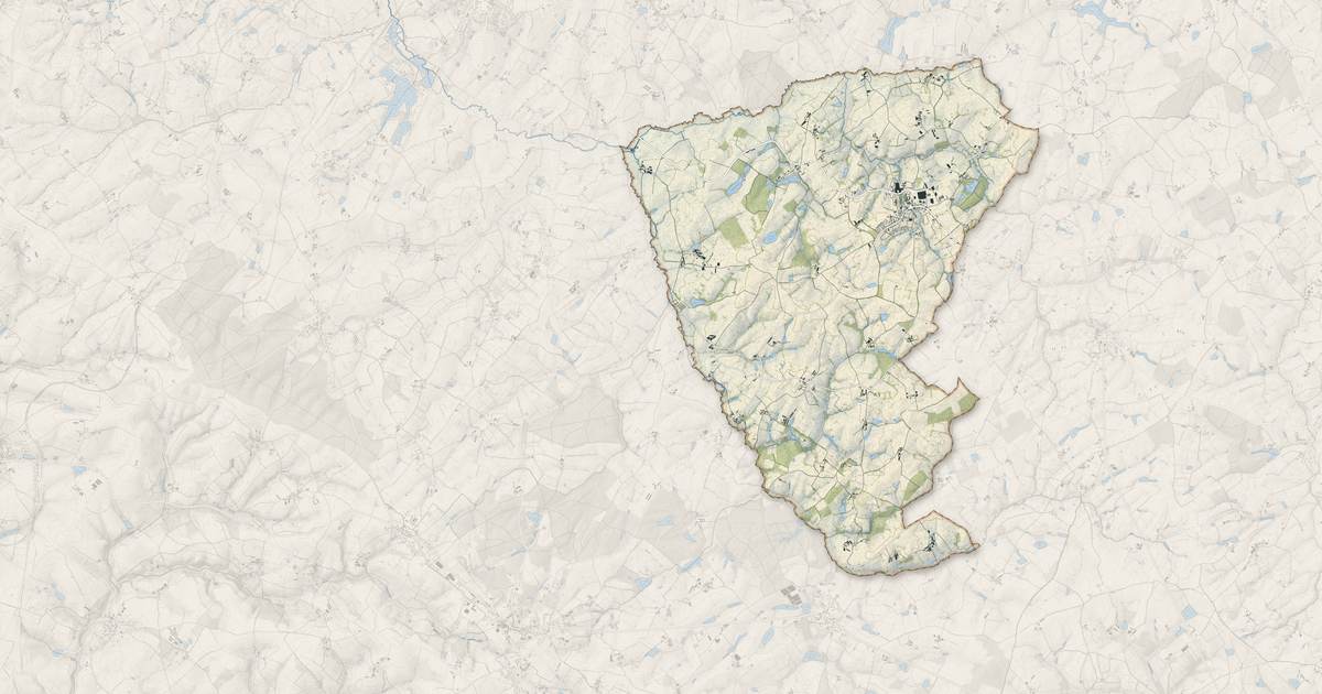 Portrait cartographique de Largeasse : relief, eau, forêts, bâti et voies, calculés à partir des données de l'IGN