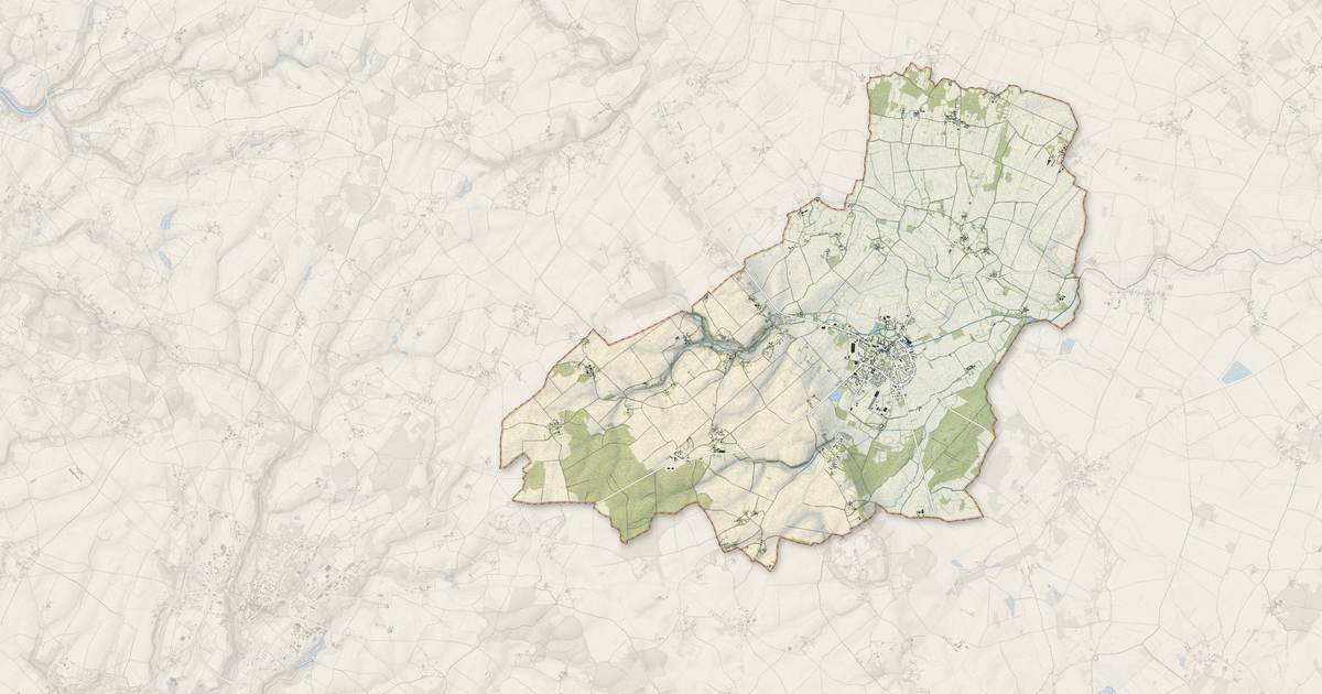Portrait cartographique de Lezay : relief, eau, forêts, bâti et voies, calculés à partir des données de l'IGN