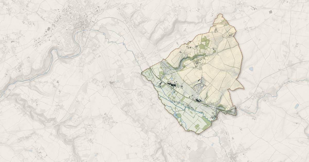 Portrait cartographique de Sainte-Eanne : relief, eau, forêts, bâti et voies, calculés à partir des données de l'IGN