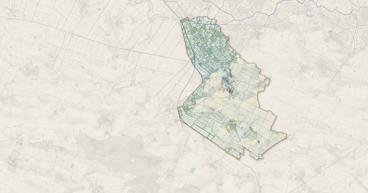 Portrait cartographique de Saint-Hilaire-la-Palud : relief, eau, forêts, bâti et voies, calculés à partir des données de l'IGN