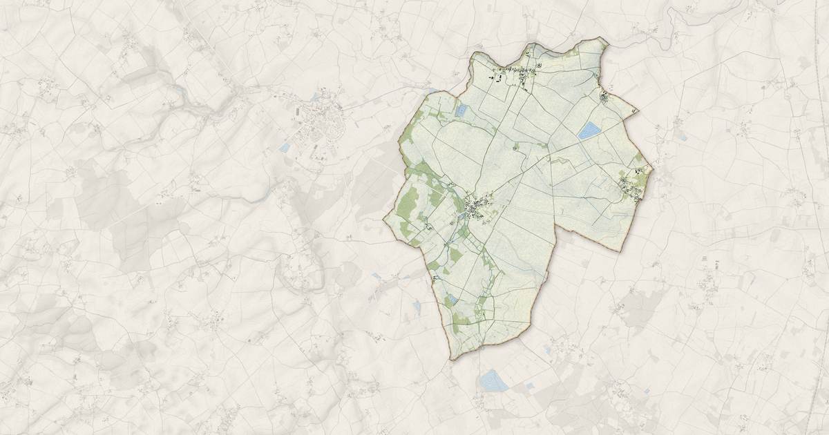 Portrait cartographique de Sainte-Soline : relief, eau, forêts, bâti et voies, calculés à partir des données de l'IGN