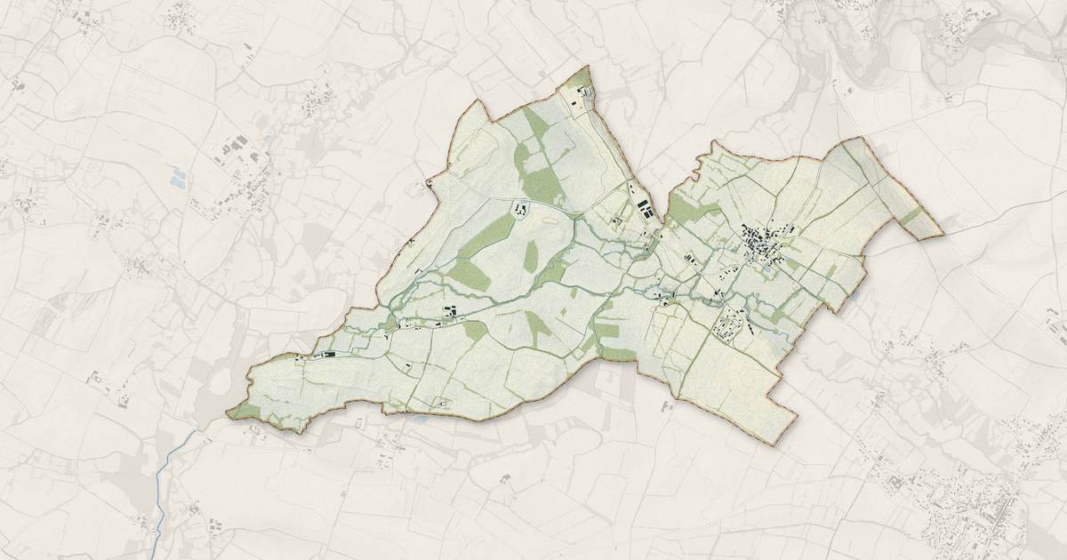 Portrait cartographique de Vernoux-sur-Boutonne : relief, eau, forêts, bâti et voies, calculés à partir des données de l'IGN