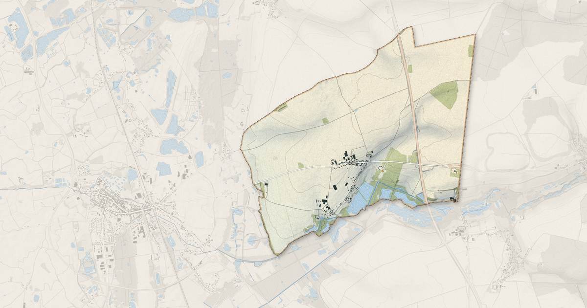 Portrait cartographique de Arry : relief, eau, forêts, bâti et voies, calculés à partir des données de l'IGN