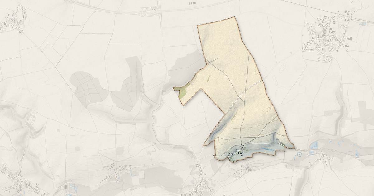 Portrait cartographique de Aubercourt : relief, eau, forêts, bâti et voies, calculés à partir des données de l'IGN