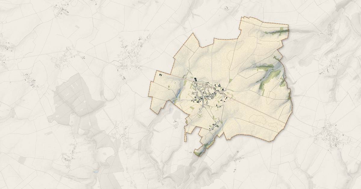 Portrait cartographique de Bernaville : relief, eau, forêts, bâti et voies, calculés à partir des données de l'IGN