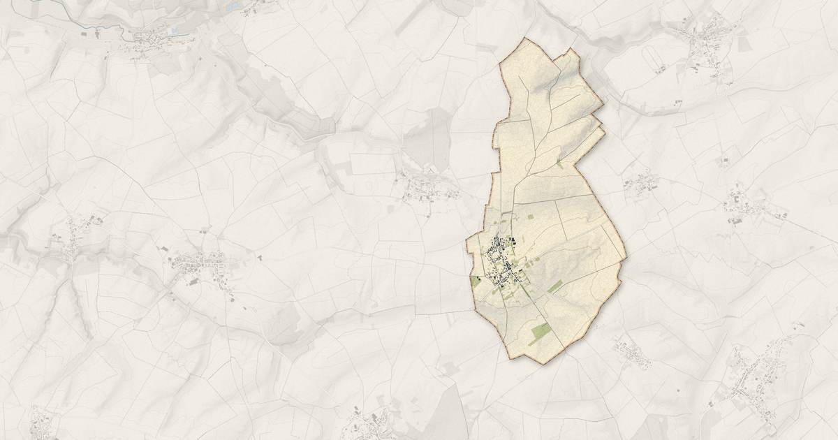 Portrait cartographique de Bertrancourt : relief, eau, forêts, bâti et voies, calculés à partir des données de l'IGN
