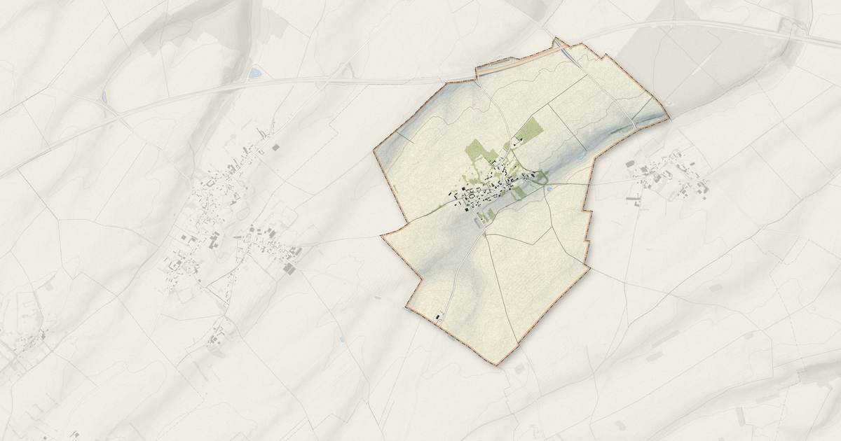 Portrait cartographique de Bettembos : relief, eau, forêts, bâti et voies, calculés à partir des données de l'IGN