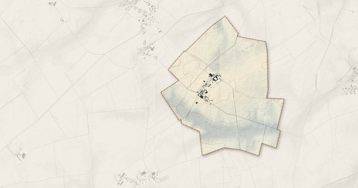 Portrait cartographique de Biarre : relief, eau, forêts, bâti et voies, calculés à partir des données de l'IGN