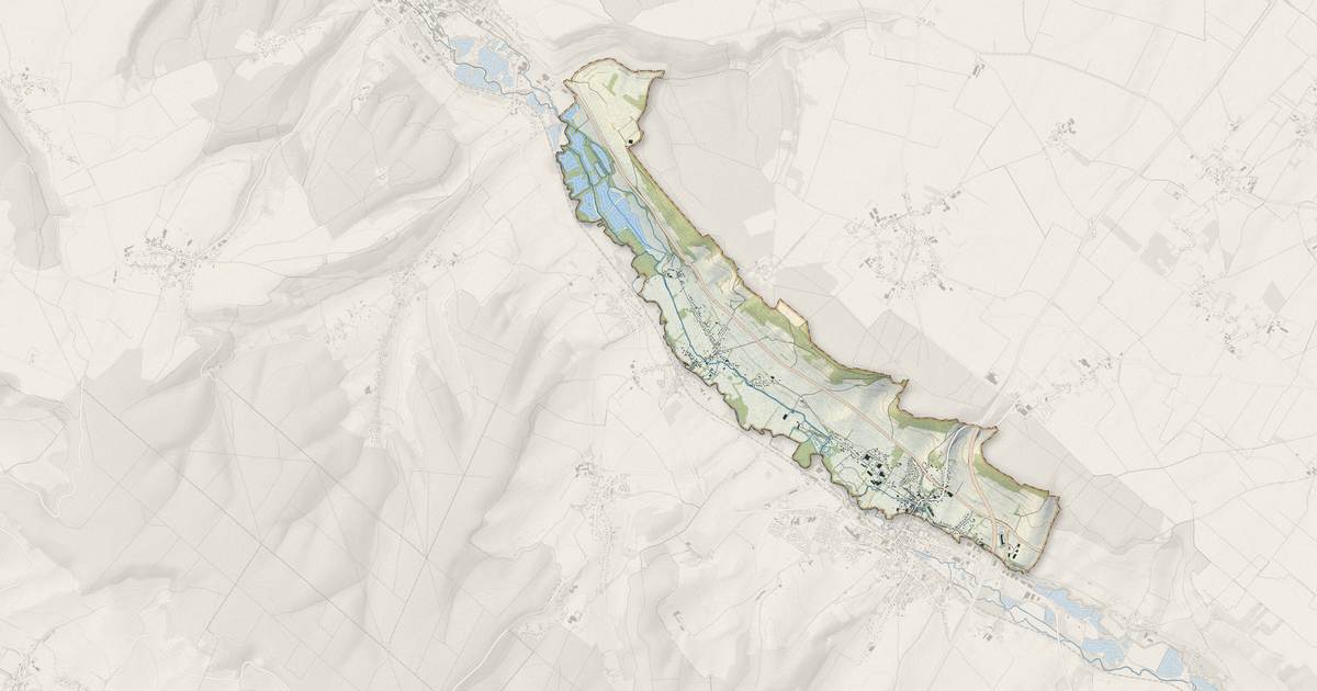 Portrait cartographique de Bouttencourt : relief, eau, forêts, bâti et voies, calculés à partir des données de l'IGN