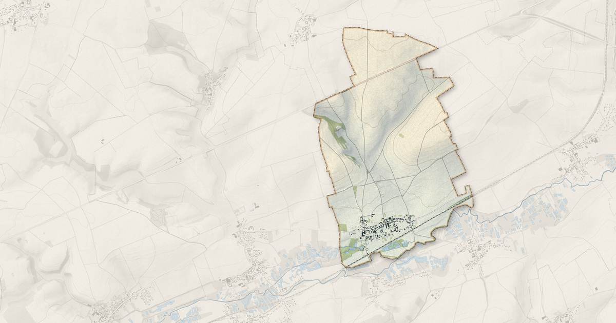 Portrait cartographique de Buire-sur-l'Ancre : relief, eau, forêts, bâti et voies, calculés à partir des données de l'IGN
