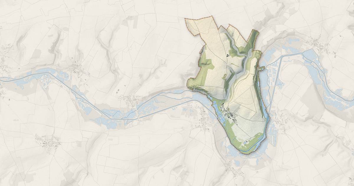 Portrait cartographique de Chipilly : relief, eau, forêts, bâti et voies, calculés à partir des données de l'IGN