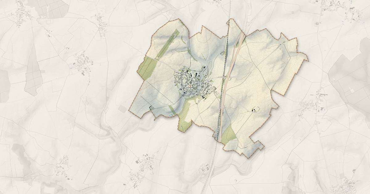Portrait cartographique de Combles : relief, eau, forêts, bâti et voies, calculés à partir des données de l'IGN