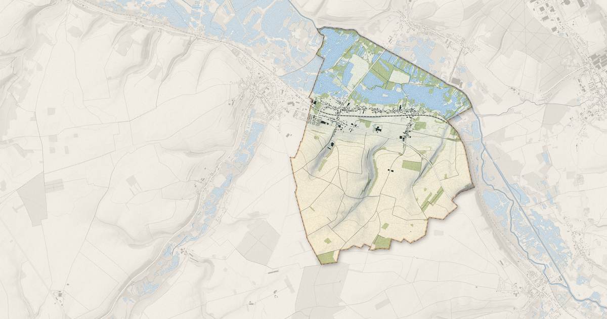 Portrait cartographique de Condé-Folie : relief, eau, forêts, bâti et voies, calculés à partir des données de l'IGN