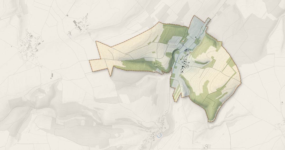 Portrait cartographique de Courcelles-sous-Thoix : relief, eau, forêts, bâti et voies, calculés à partir des données de l'IGN