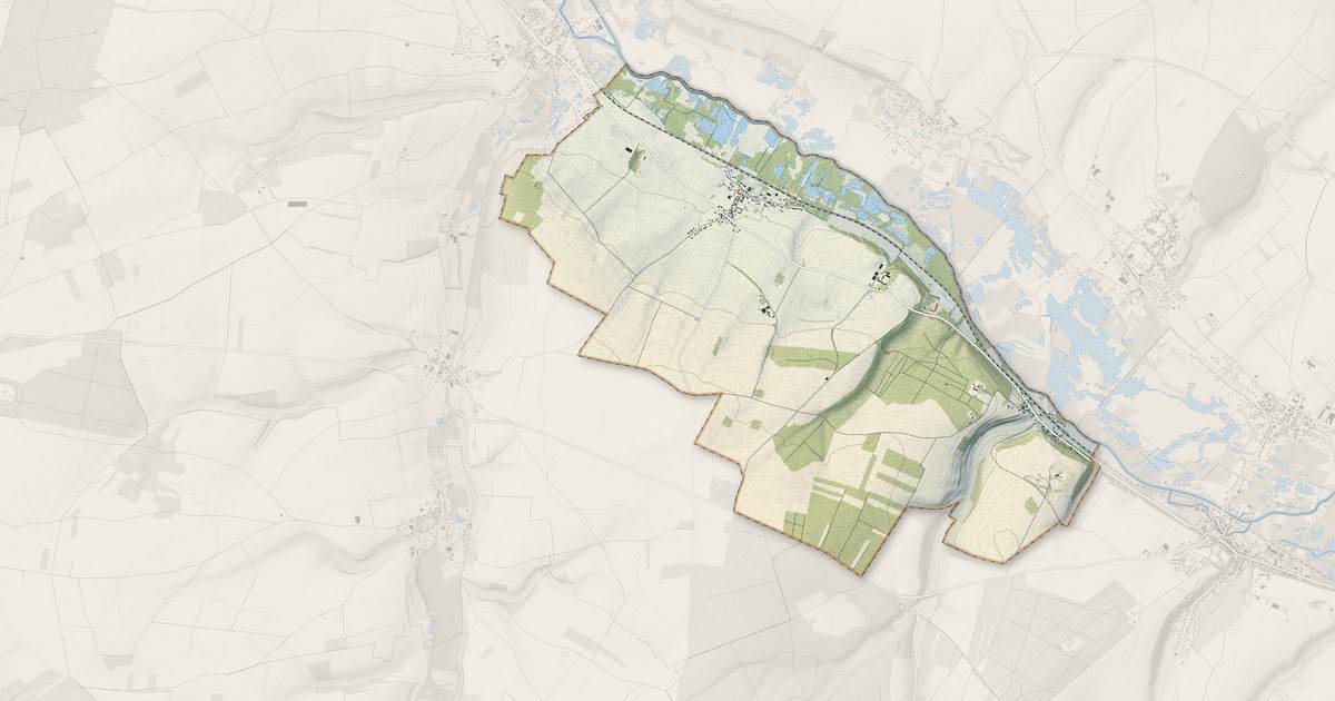 Portrait cartographique de Crouy-Saint-Pierre : relief, eau, forêts, bâti et voies, calculés à partir des données de l'IGN