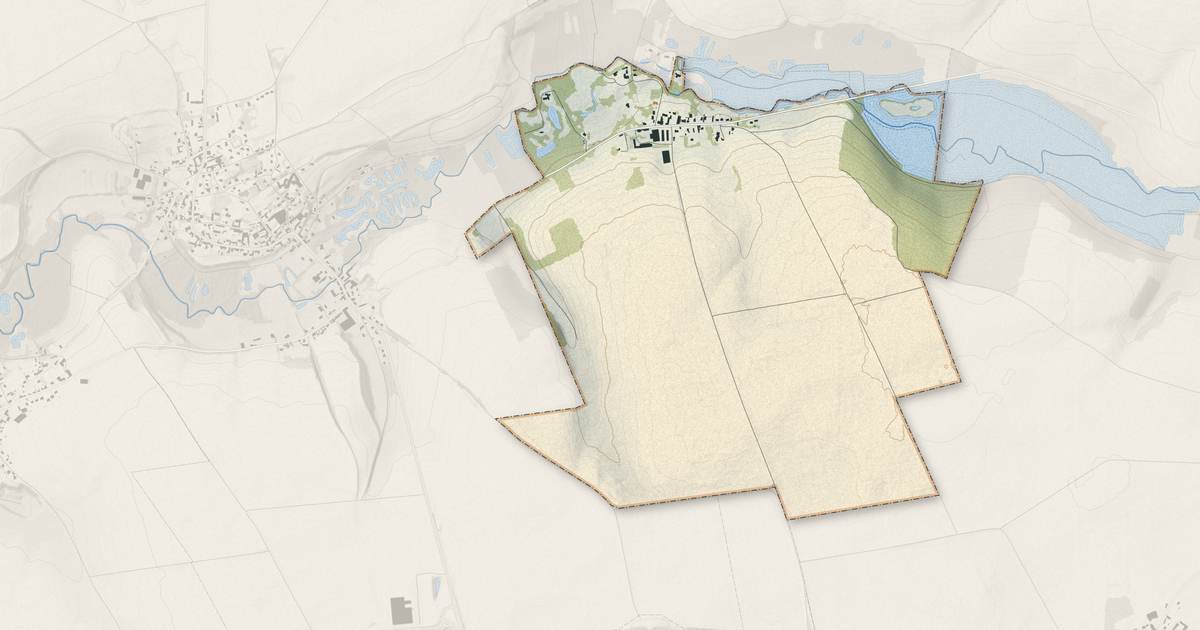 Portrait cartographique de Devise : relief, eau, forêts, bâti et voies, calculés à partir des données de l'IGN