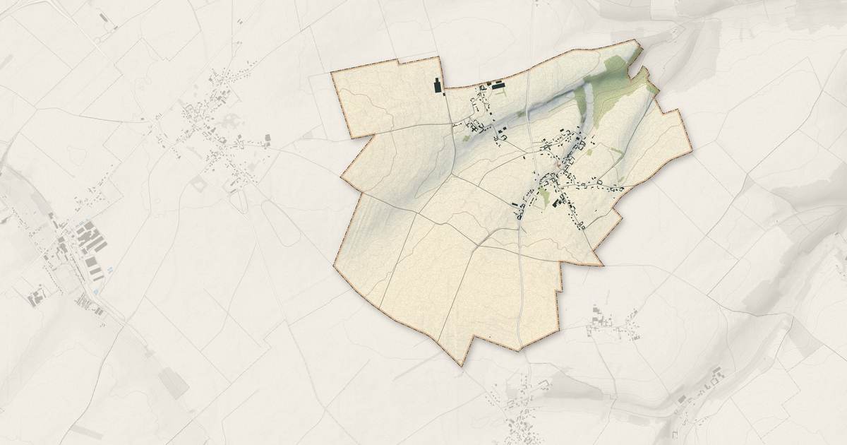 Portrait cartographique de Doudelainville : relief, eau, forêts, bâti et voies, calculés à partir des données de l'IGN
