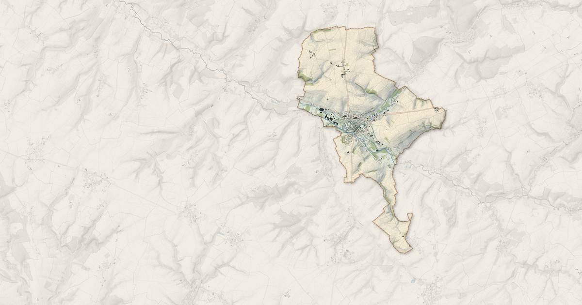 Portrait cartographique de Doullens : relief, eau, forêts, bâti et voies, calculés à partir des données de l'IGN