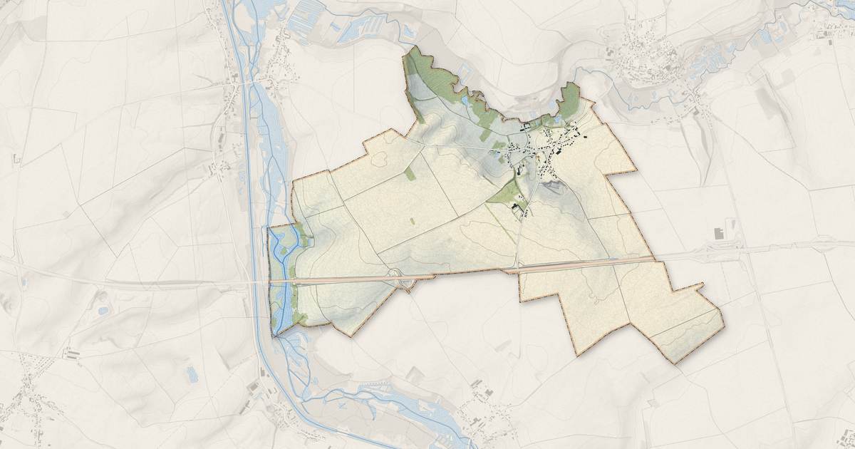 Portrait cartographique de Ennemain : relief, eau, forêts, bâti et voies, calculés à partir des données de l'IGN