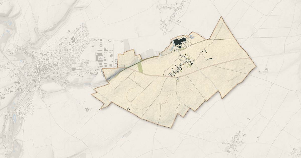 Portrait cartographique de Faverolles : relief, eau, forêts, bâti et voies, calculés à partir des données de l'IGN