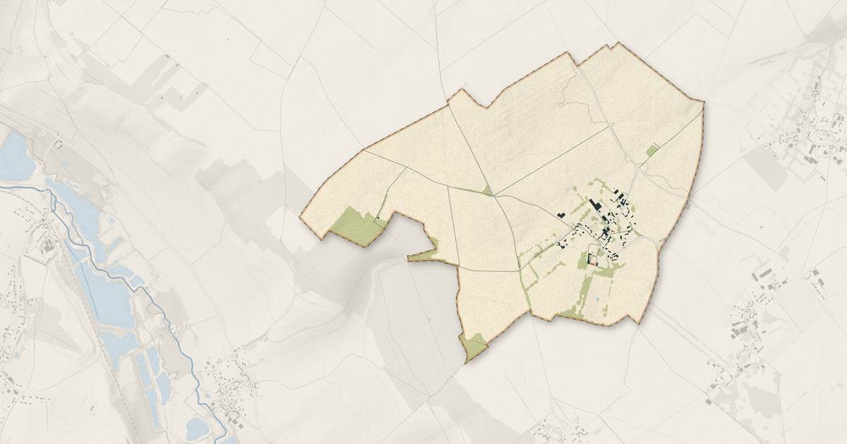 Portrait cartographique de Foucaucourt-Hors-Nesle : relief, eau, forêts, bâti et voies, calculés à partir des données de l'IGN