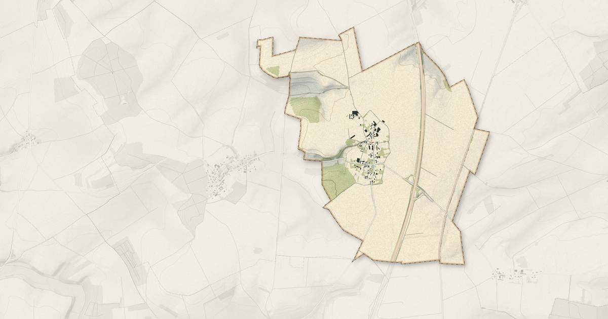 Portrait cartographique de Fransures : relief, eau, forêts, bâti et voies, calculés à partir des données de l'IGN