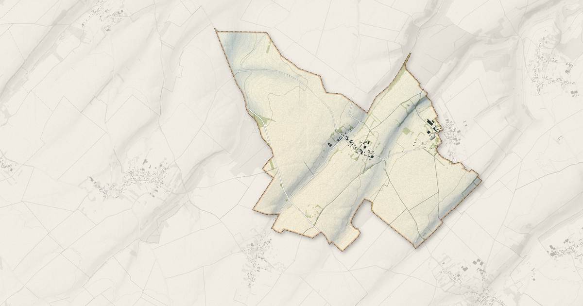 Portrait cartographique de Frettecuisse : relief, eau, forêts, bâti et voies, calculés à partir des données de l'IGN
