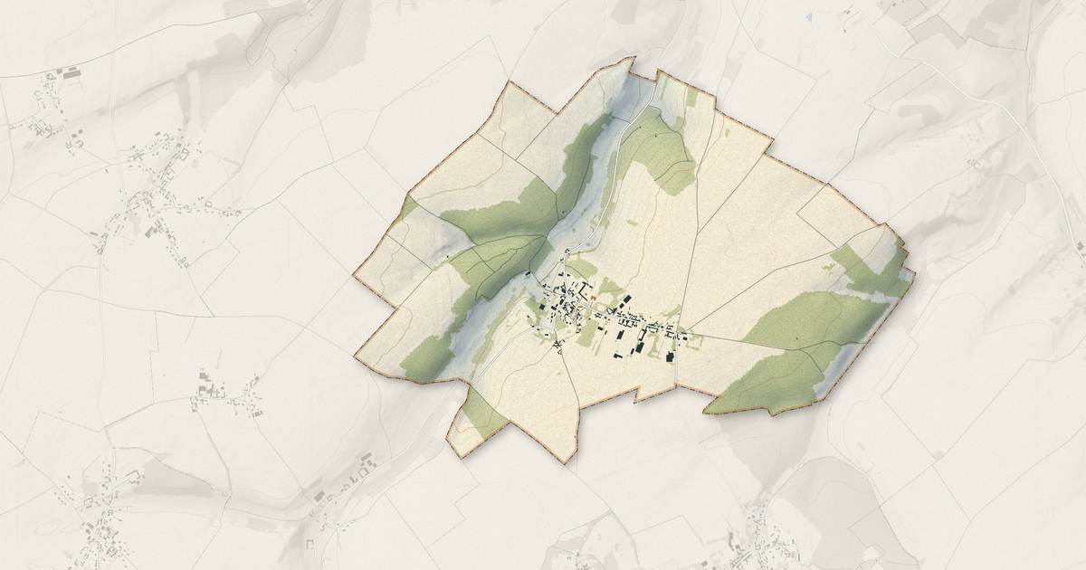 Portrait cartographique de Frucourt : relief, eau, forêts, bâti et voies, calculés à partir des données de l'IGN