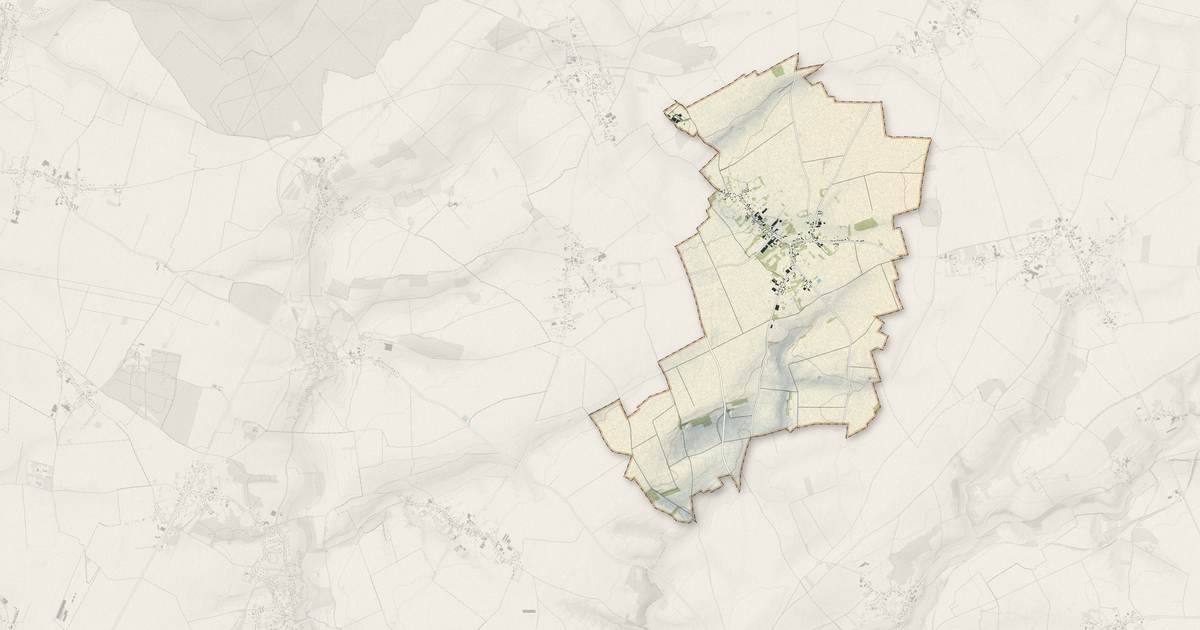 Portrait cartographique de Gapennes : relief, eau, forêts, bâti et voies, calculés à partir des données de l'IGN
