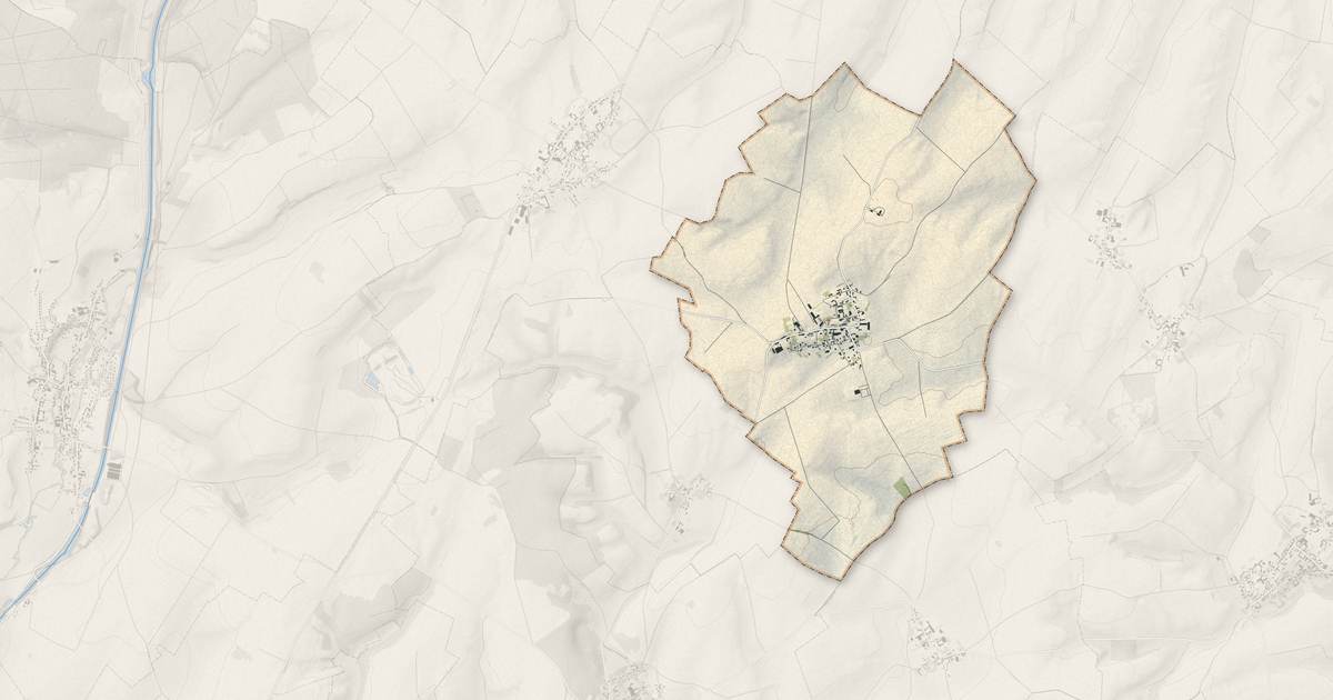 Portrait cartographique de Liéramont : relief, eau, forêts, bâti et voies, calculés à partir des données de l'IGN