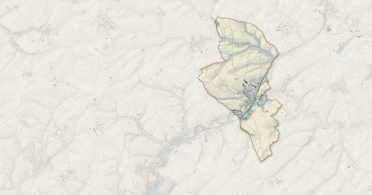 Portrait cartographique de Miraumont : relief, eau, forêts, bâti et voies, calculés à partir des données de l'IGN