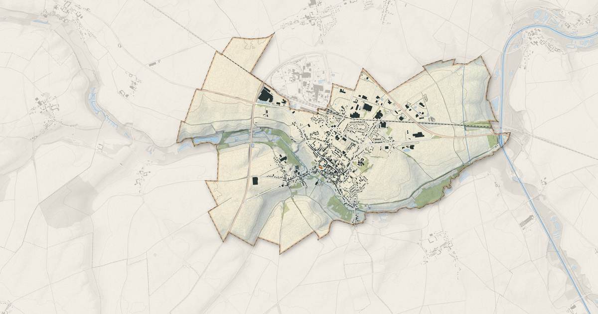 Portrait cartographique de Nesle : relief, eau, forêts, bâti et voies, calculés à partir des données de l'IGN