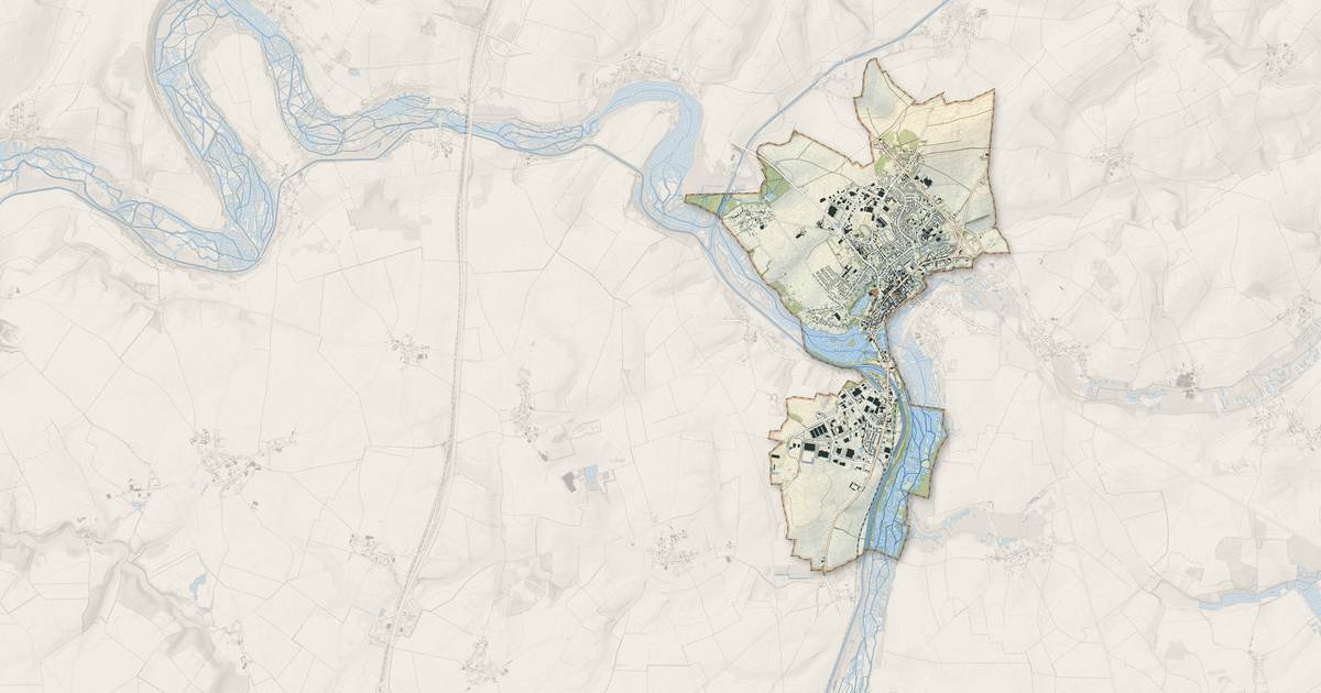 Portrait cartographique de Péronne : relief, eau, forêts, bâti et voies, calculés à partir des données de l'IGN