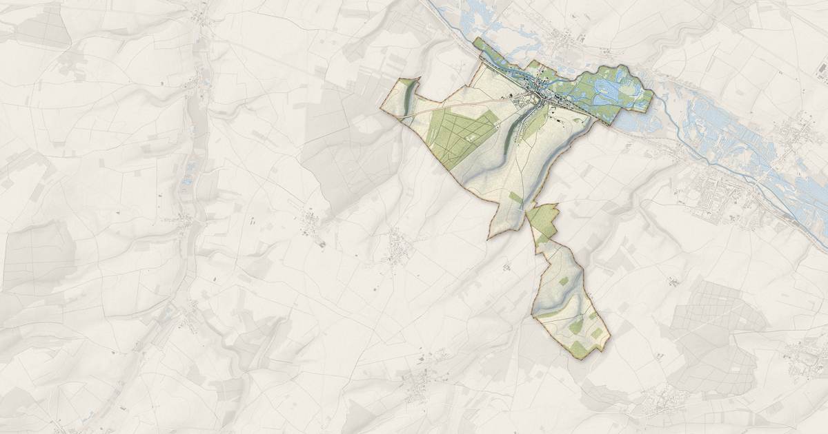 Portrait cartographique de Picquigny : relief, eau, forêts, bâti et voies, calculés à partir des données de l'IGN