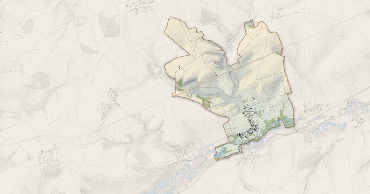 Portrait cartographique de Ribemont-sur-Ancre : relief, eau, forêts, bâti et voies, calculés à partir des données de l'IGN