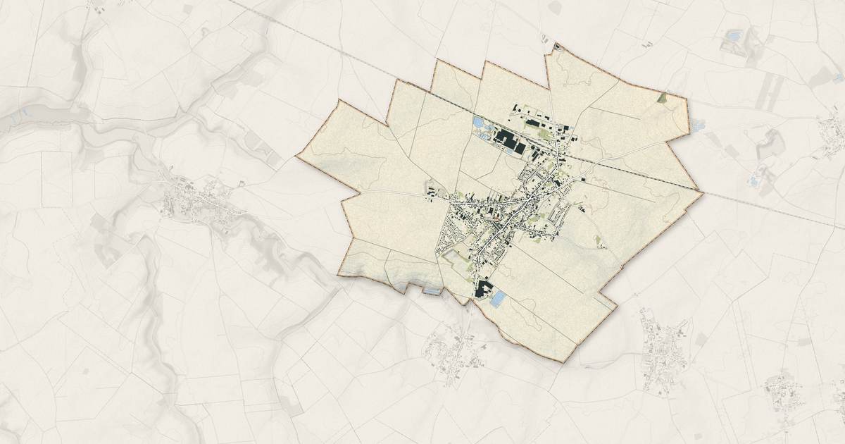 Portrait cartographique de Rosières-en-Santerre : relief, eau, forêts, bâti et voies, calculés à partir des données de l'IGN