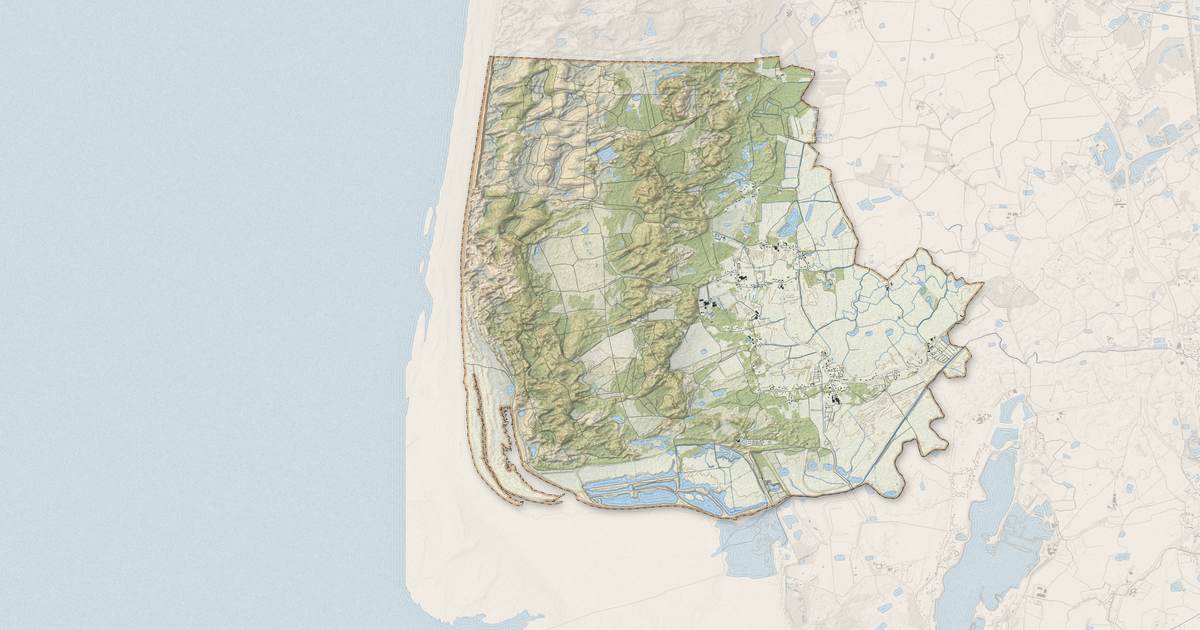 Portrait cartographique de Saint-Quentin-en-Tourmont : relief, eau, forêts, bâti et voies, calculés à partir des données de l'IGN