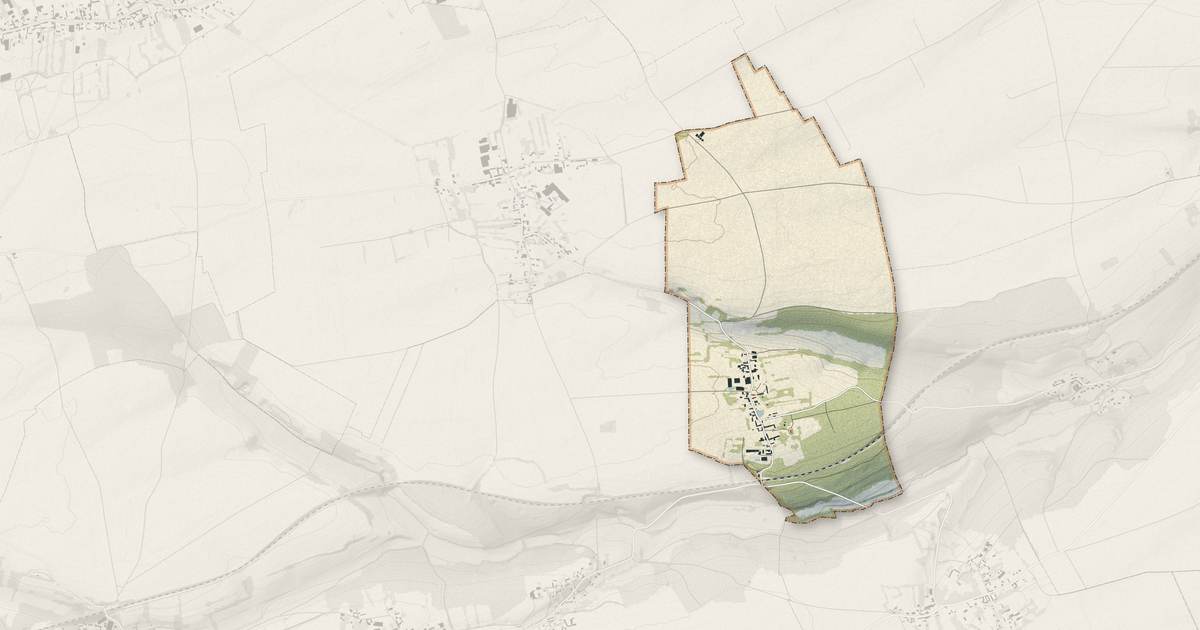 Portrait cartographique de Sainte-Segrée : relief, eau, forêts, bâti et voies, calculés à partir des données de l'IGN